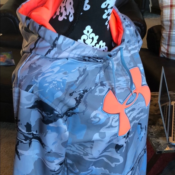 Under Armour Hoodie - Picture 3 of 4